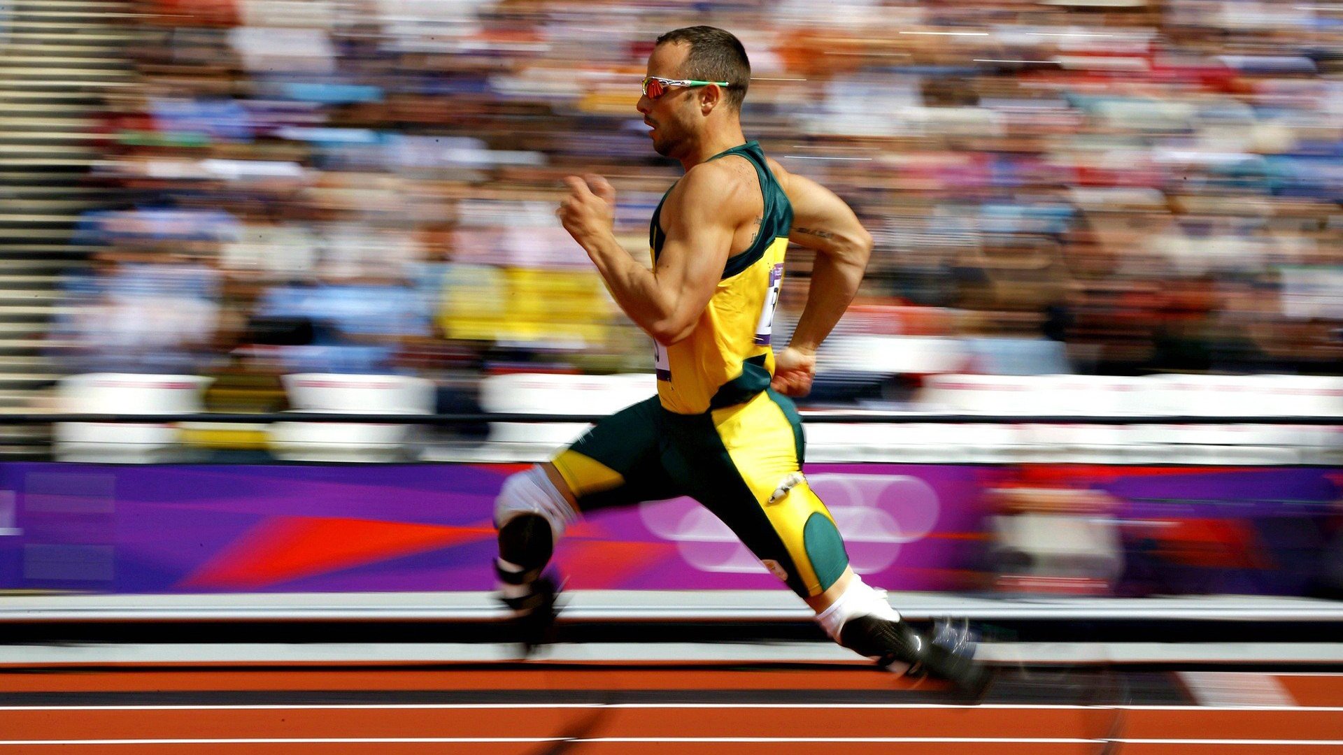 跳水高难动作韩国稳健完成，韩国跳水选手跳一半回去了